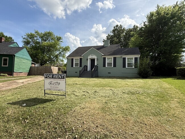 Building Photo - 1031 N Belvedere Blvd