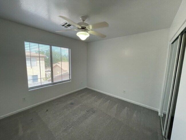 Building Photo - Chandler 3 Bedroom + Den Home | 2.5 Bath | 2-Car Garage | Warner & AZ Ave