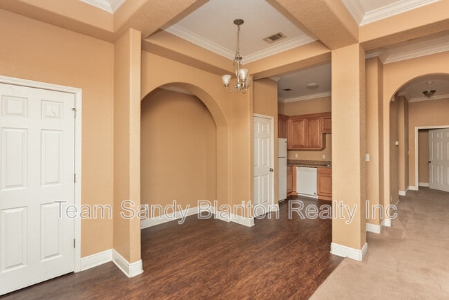 Building Photo - 7071 Lake Joanne Dr