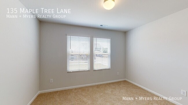Building Photo - 135 Maple Tree Ln