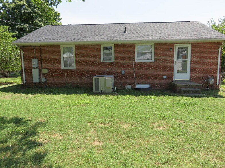 Building Photo - 4824 Belle Glade Dr