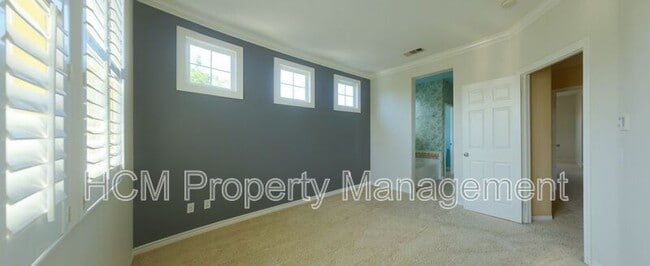 Building Photo - 2736 Cabrillo Ave