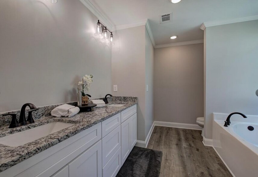 Building Photo - 315 Arbor Cir