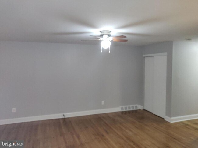 Building Photo - 3600 Genesee Pl