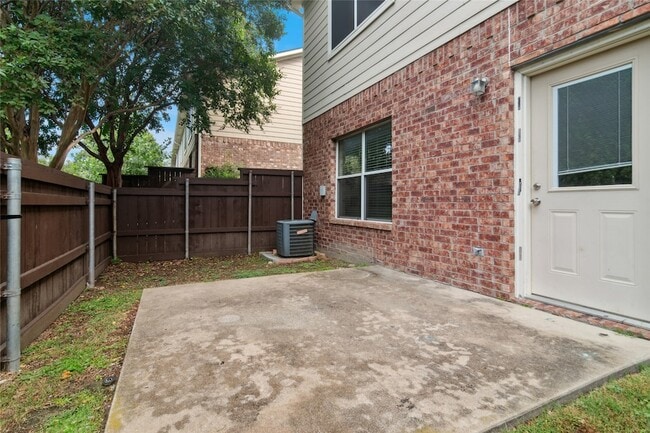 Building Photo - 8601 Forest Highlands Dr