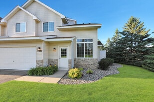 Building Photo - 17397 Glacier Way