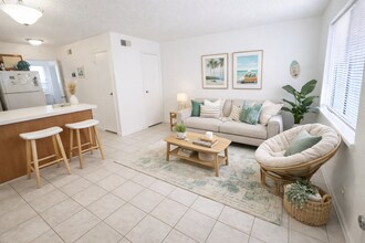 Building Photo - True 1 Bedroom Overlooking Doak Campbell