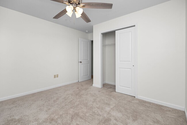 Building Photo - 414 Delaware Ave