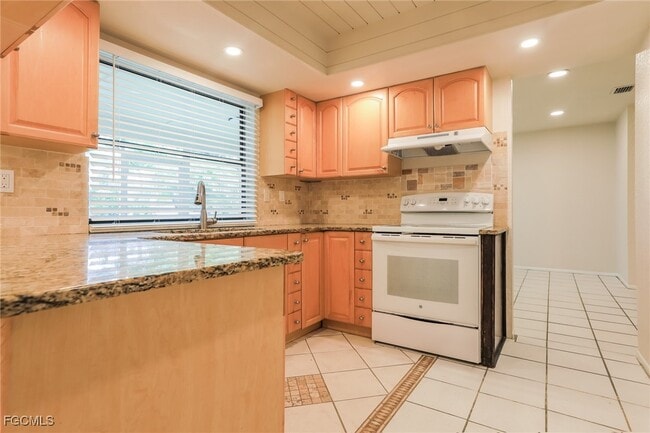 Building Photo - 4024 Gingold St