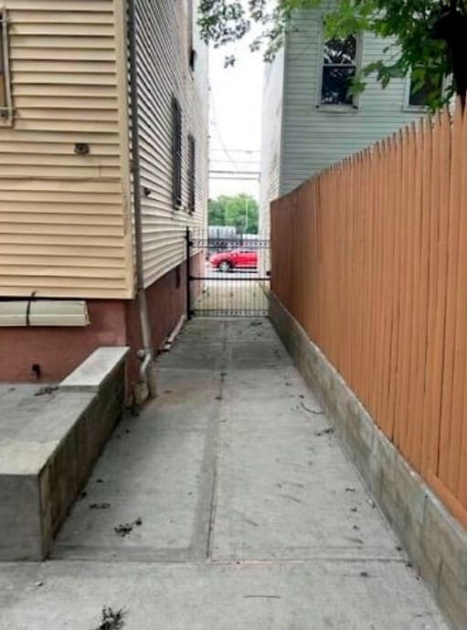 Building Photo - 85 Kearney Ave