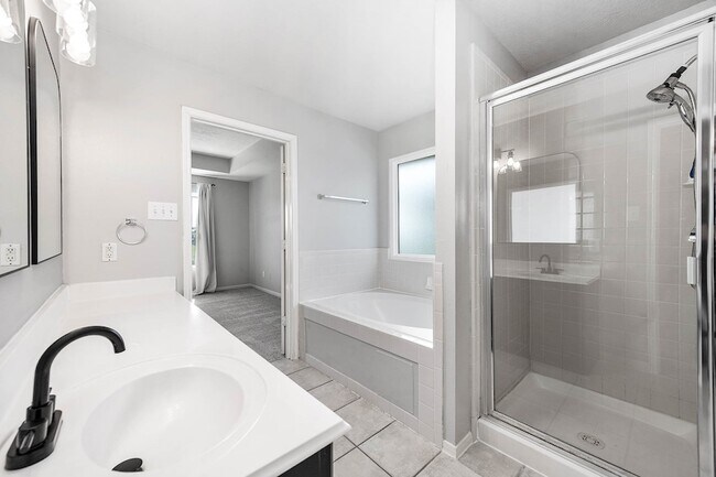 Building Photo - 4502 Park Trail Ln