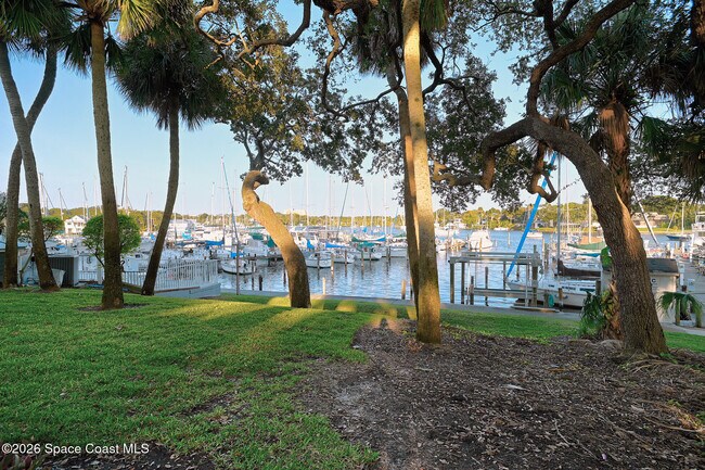 Building Photo - 905 N Harbor City Blvd