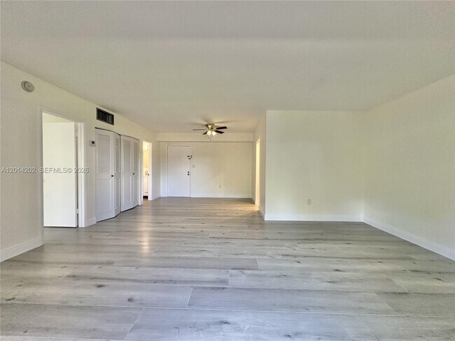 Building Photo - 8335 SW 72nd Ave