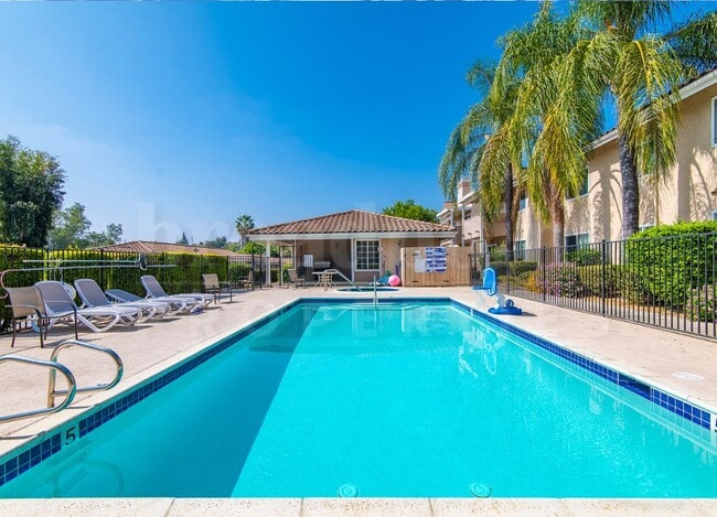Building Photo - 1075 N Escondido Blvd