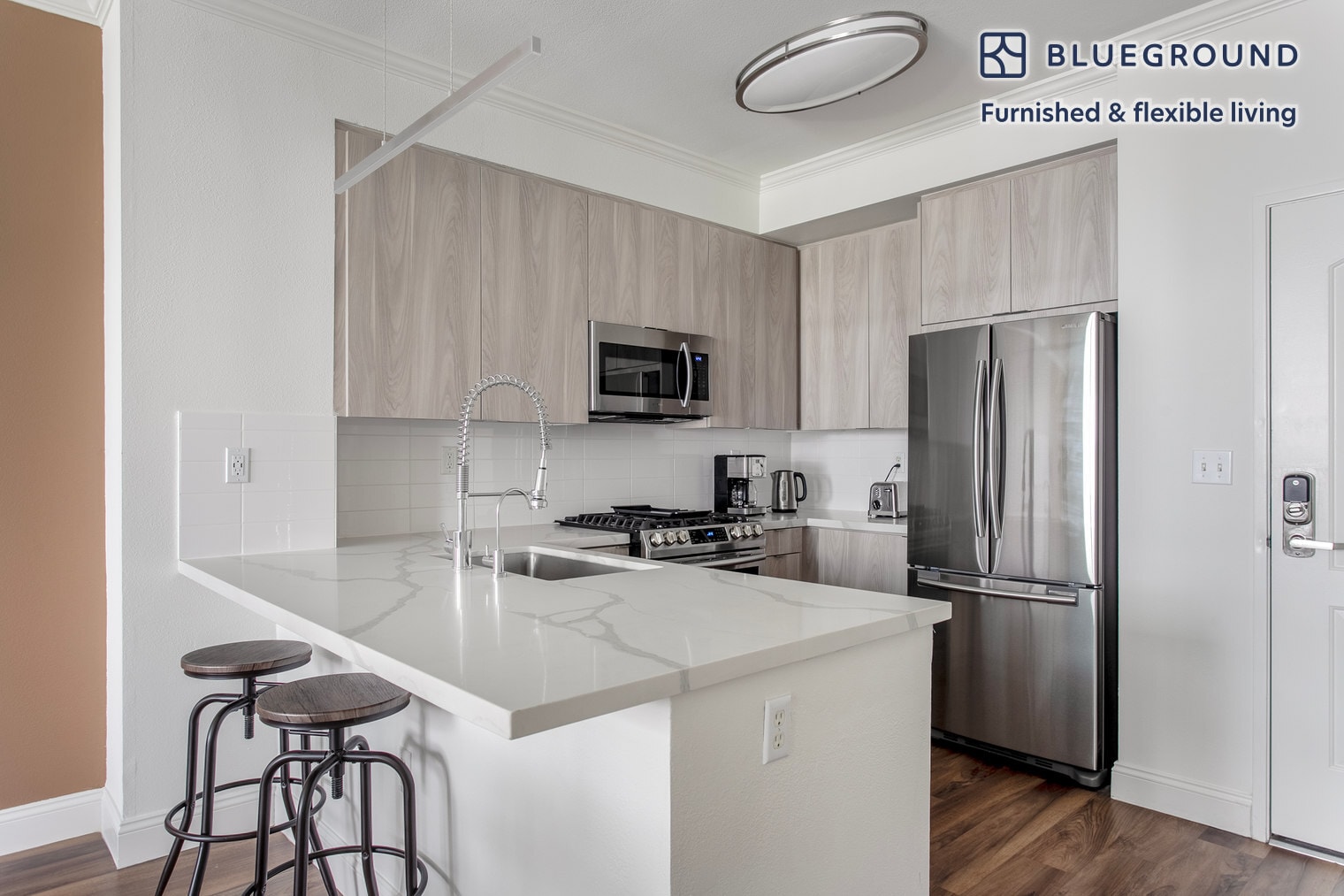 Building Photo - 5710 Crescent Prk E