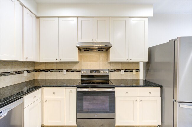 Building Photo - 12625 Memorial Dr