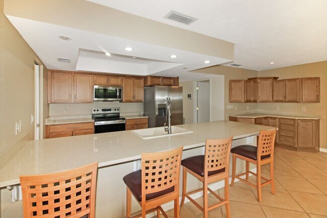 Building Photo - 1036 N Cypress Point Dr