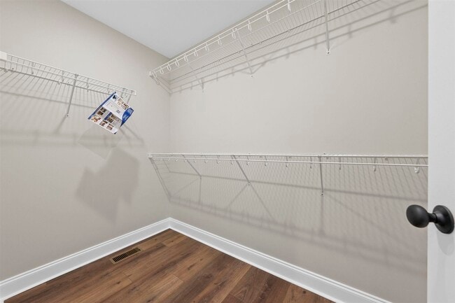 Building Photo - 716 Sheldrake Ln