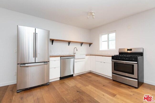 Building Photo - 3933 Marathon St