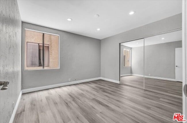 Building Photo - 3809 Esplanade