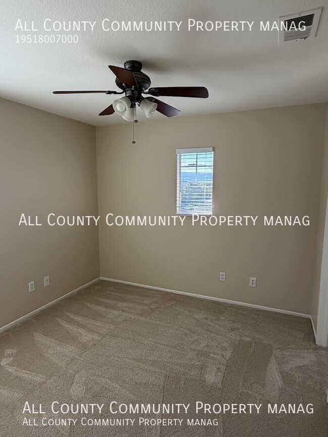 Building Photo - 42176 Chestnut Dr