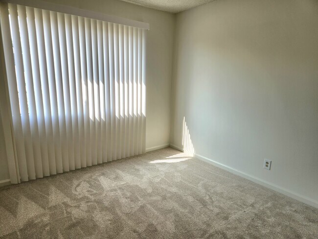 Building Photo - 6551 Wystone Ave