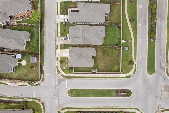 Building Photo - 114 Patrick Herndon Dr