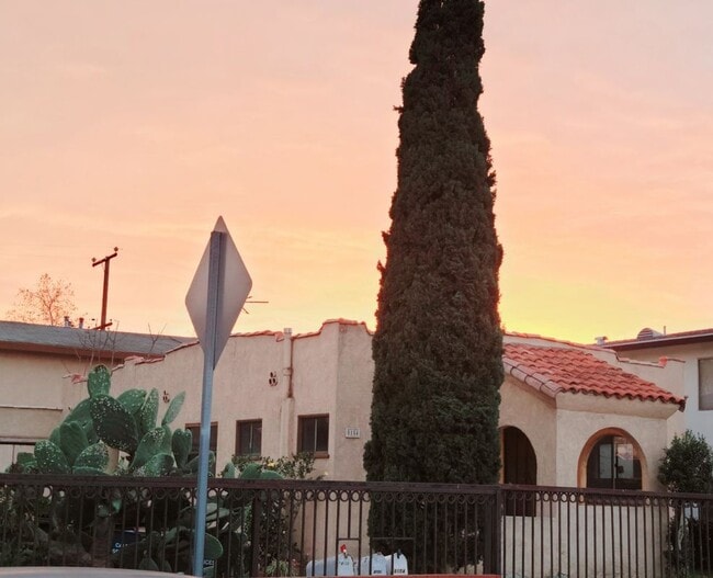 Primary Photo - 8158 McKinley Ave