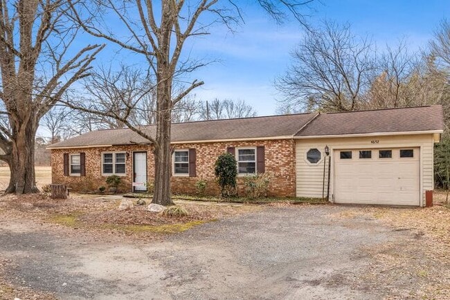 Building Photo - 4652 S Holden Rd