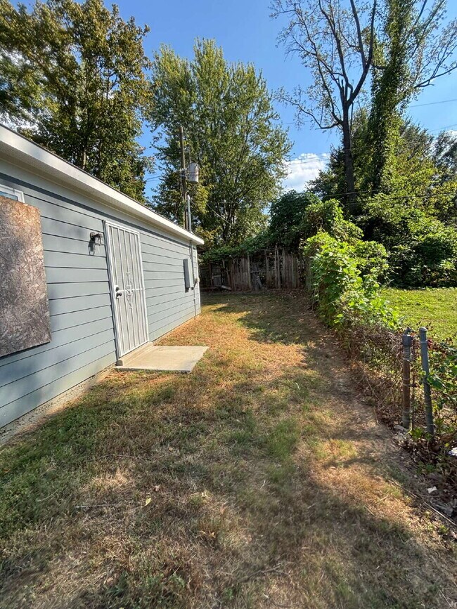Building Photo - "Charming 4-Bedroom Home with 2 Full Baths on Callie Rd, Memphis – Spacious Living Awaits!"