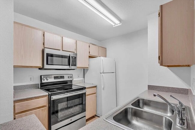 Building Photo - 7405 Vista Way