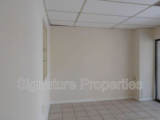 Building Photo - 10192 Iron Mill Rd