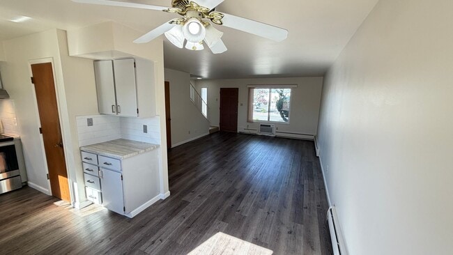 Building Photo - 1100 Harvard Wy