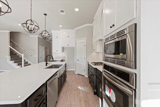 Building Photo - 5232 White Gold Ave