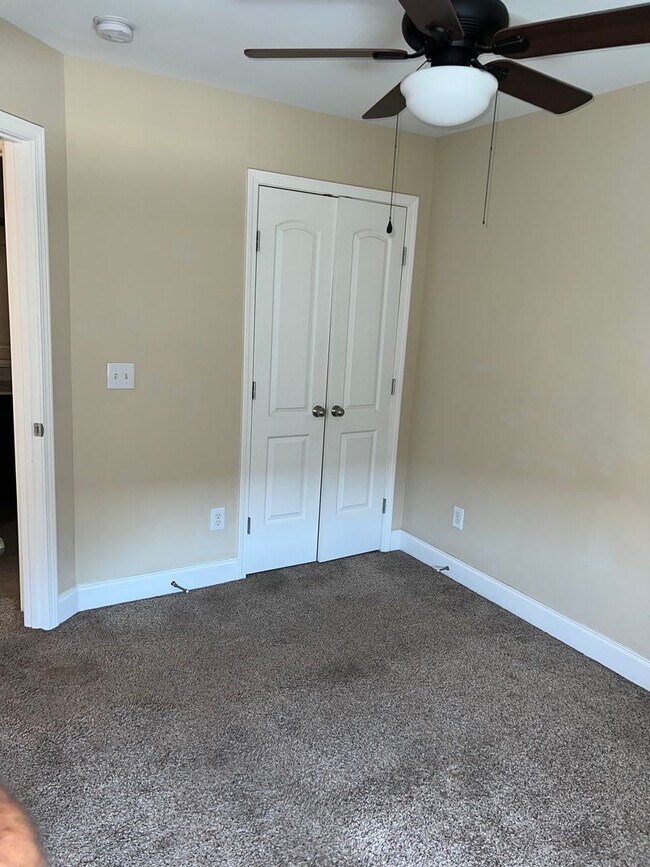 Building Photo - 3 bedroom/2.5 Bathroom Sugar Valley Townhome