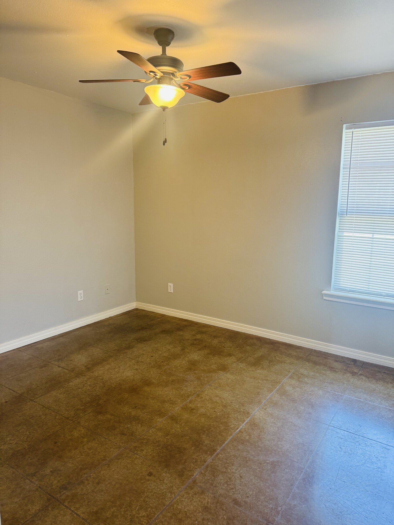 Building Photo - 134 Peavine Rd