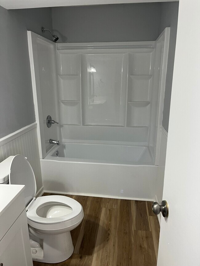 Building Photo - 7613 Mine Valley Rd