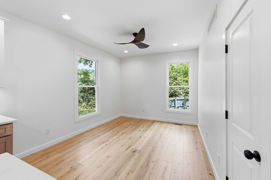 Building Photo - 3445 Cornell Pl