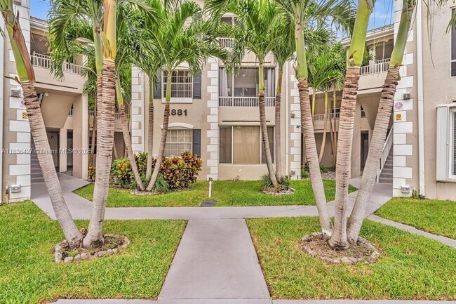 Building Photo - 2880 N Oakland Forest Dr