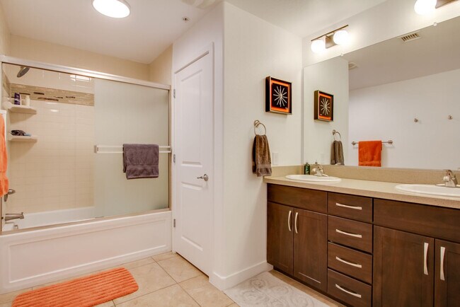 Building Photo - 5350 E Deer Valley Dr