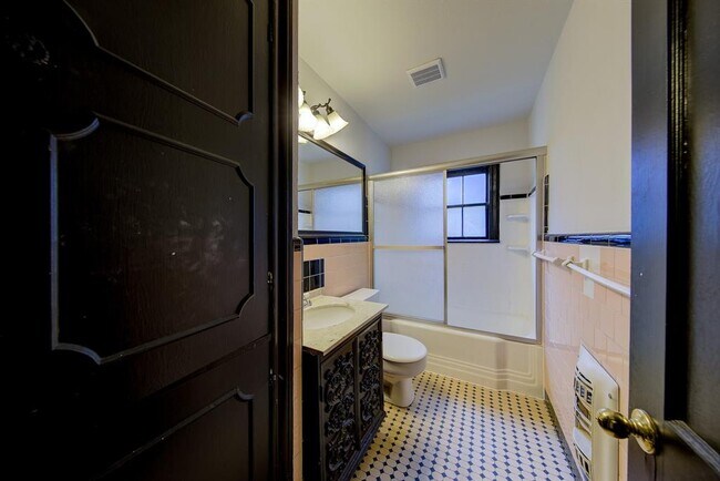 Building Photo - 5233 Brinkman St