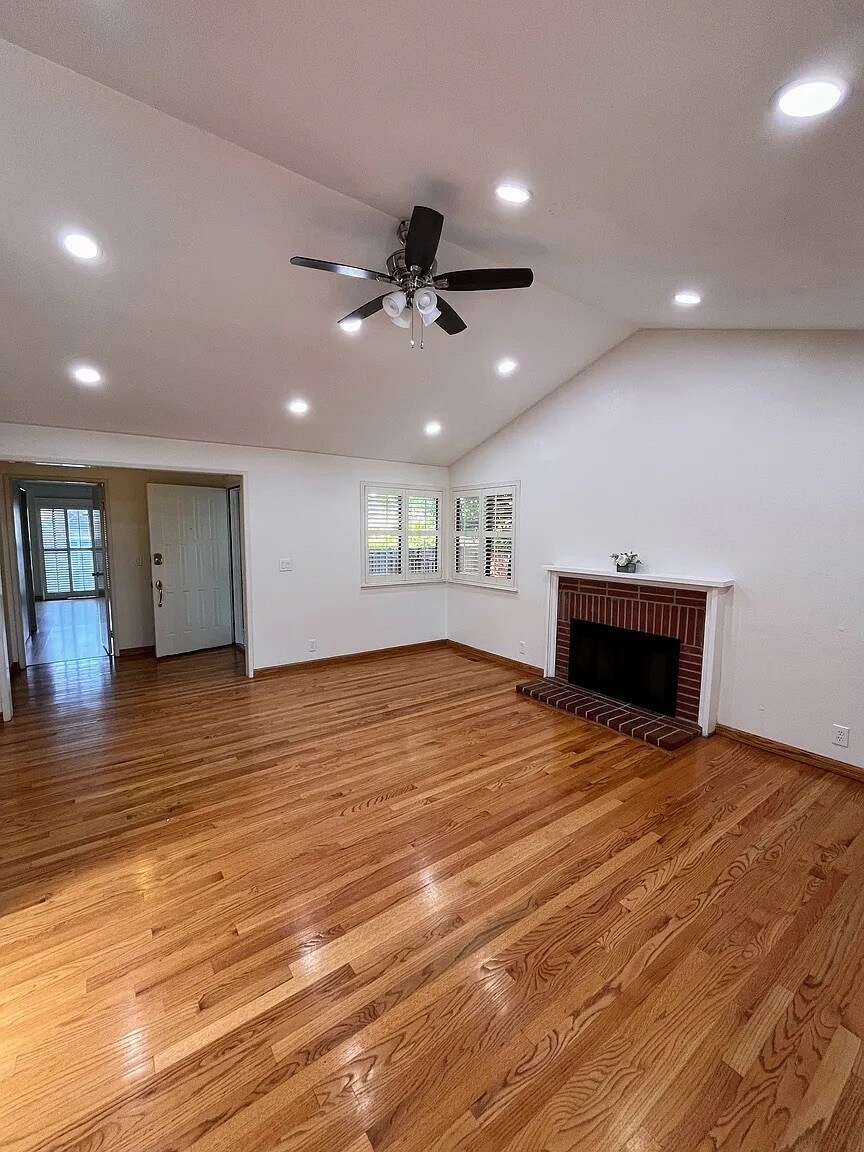 Building Photo - 3120 Silbury Ct