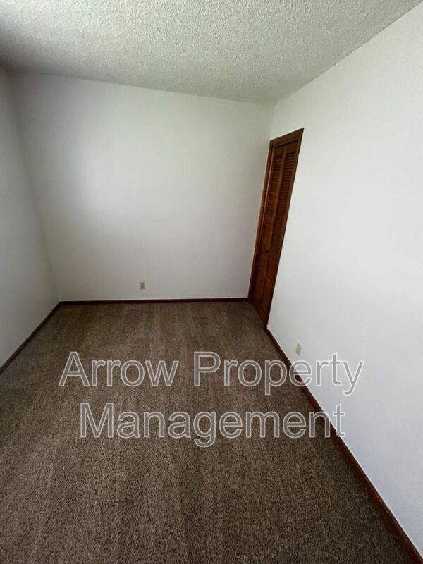 Building Photo - 1304 S Jackson St