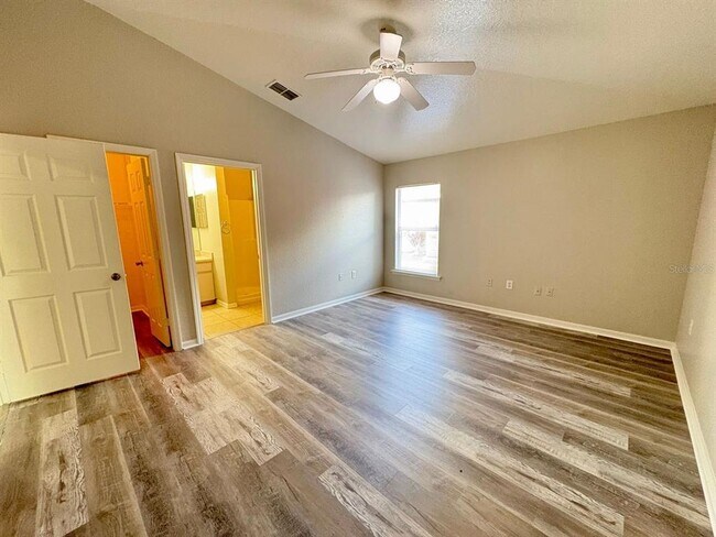 Building Photo - 609 Tamarin Ln