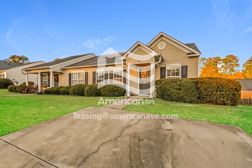 Building Photo - 426 Wincrest Ln