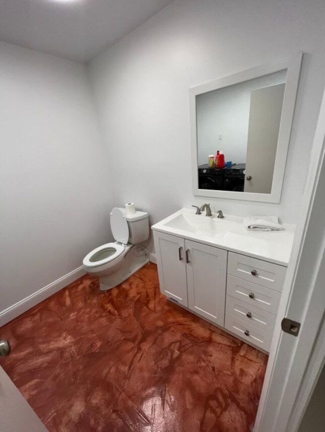 Building Photo - 54 Carolyn Ln