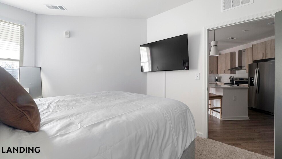 Building Photo - 2800 Milan Ct