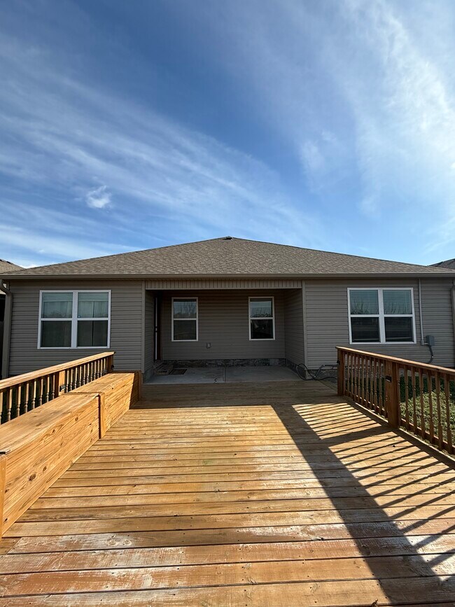 Building Photo - 532 Woodcreek Lp