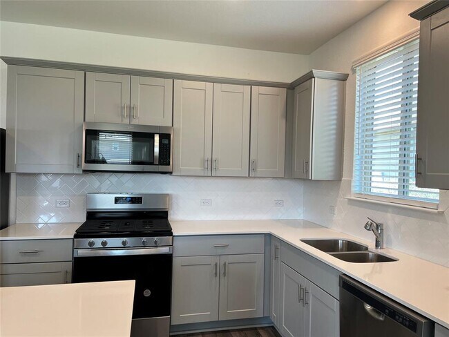 Building Photo - 2053 Cliffbrake Wy