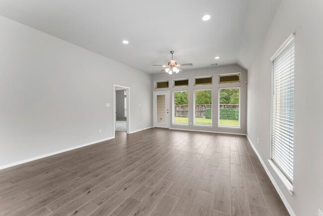 Building Photo - 156 Buckeye Dr